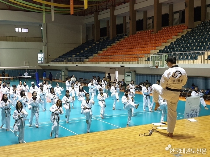 2019 찾아가는 태권도 교실(장소/대상: 중부대학교/외국인 유학생)