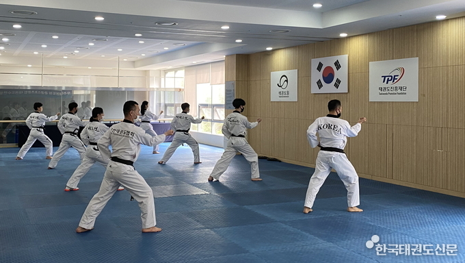 태권도 기본 기술 교육