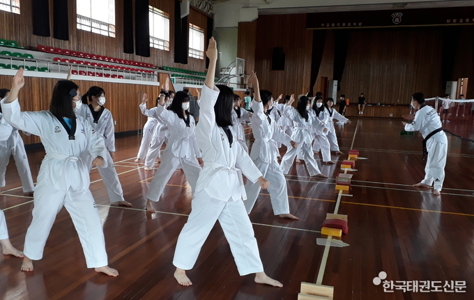 태권도 수업 장면(오프라인)