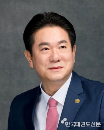 이동섭 국기원장