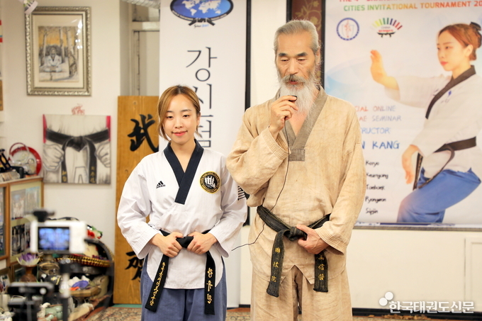 남창도장 강유진 수석사범(왼쪽), 남창도장 강신철 관장(오른쪽)
