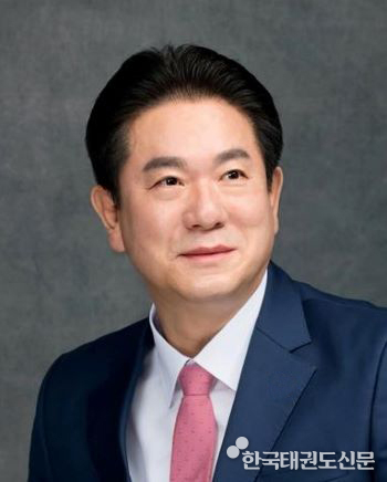 이동섭 국기원장