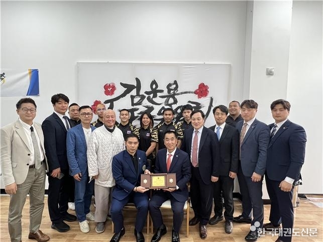 김운용스포츠위원회 사무국과 태국 주짓수 대표팀