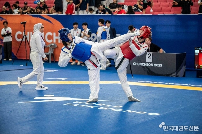 20일 겨루기 경기 모습