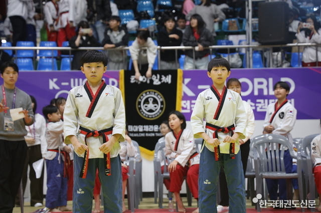 국기원 뒤흔든 2,000명의 함성… 'K-WORLD 전국품새선수권대회' 압도적 무대로 판도 바꿨다.